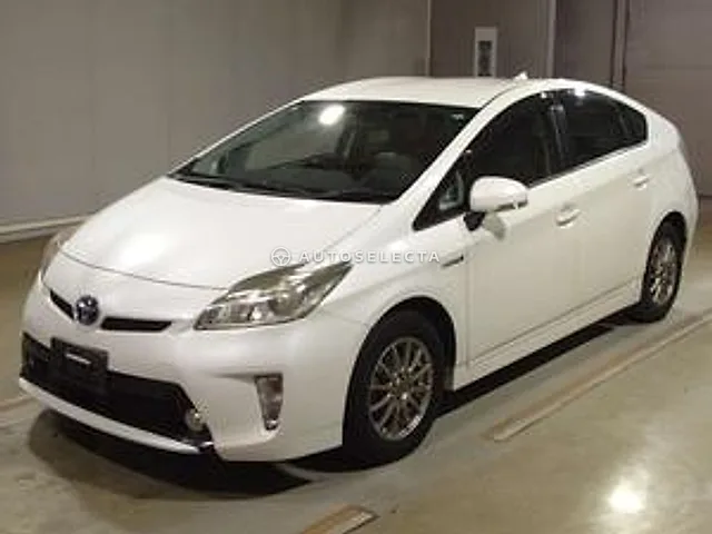 Toyota Prius 2013, auction grade 4