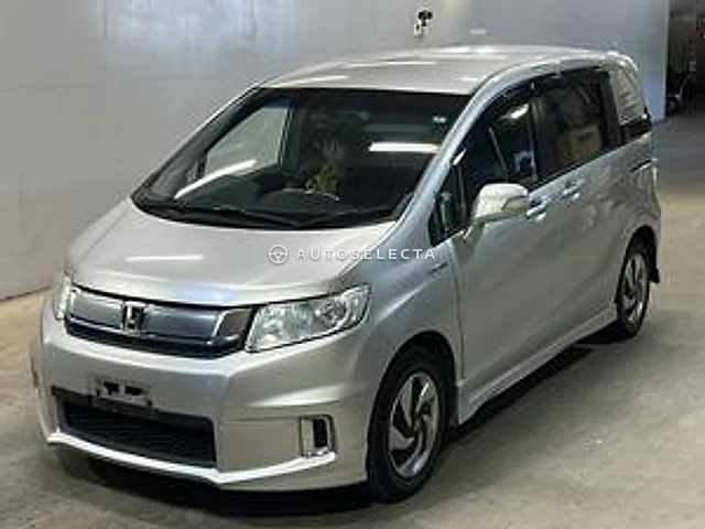 Honda Freed Spike Hybrid 2016, auction grade R