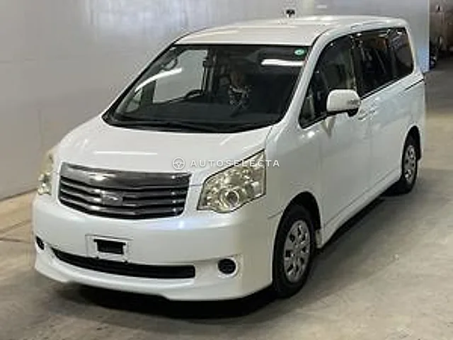 Toyota Noah 2013, auction grade 3.5