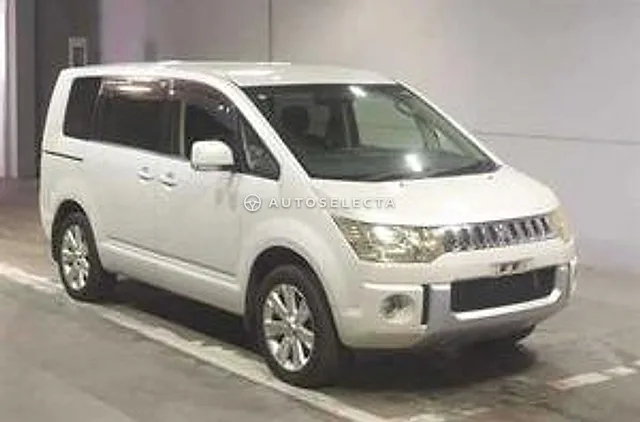 Mitsubishi Delica D:5 2007, auction grade 3.5