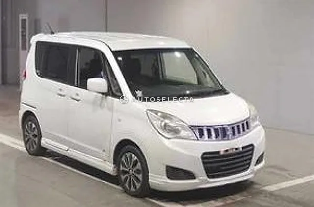 Mitsubishi Delica D:2 2015, auction grade 3.5