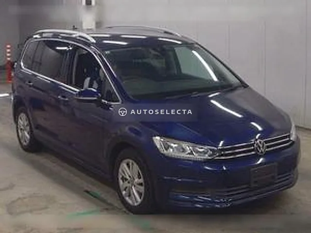 Volkswagen Golf Touran 2021, auction grade 3.5