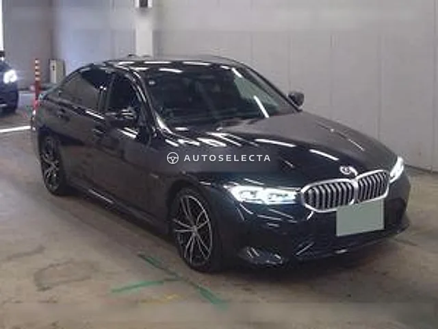 BMW 3 Series 2022, auction grade 3.5