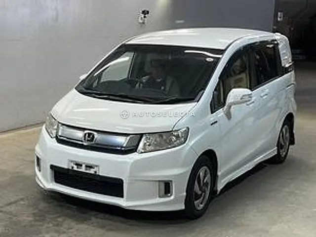 Honda Freed Spike Hybrid 2015, auction grade 3.5
