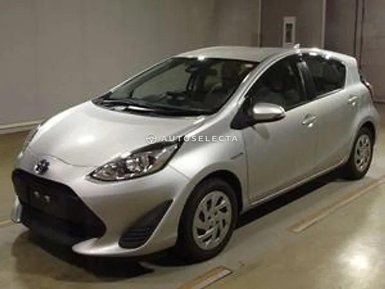 Toyota Aqua 2017, photo 1 of 1