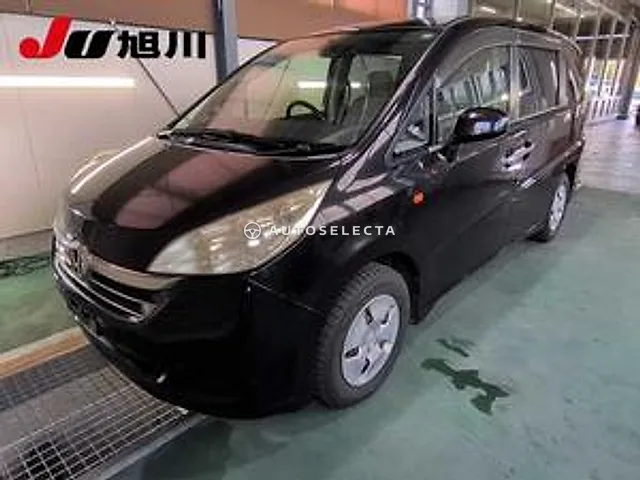 Honda Stepwgn 2005, auction grade R