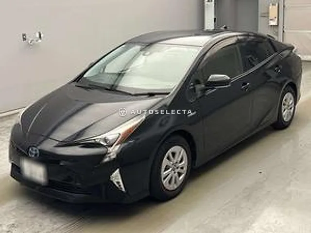 Toyota Prius 2017, auction grade 3.5