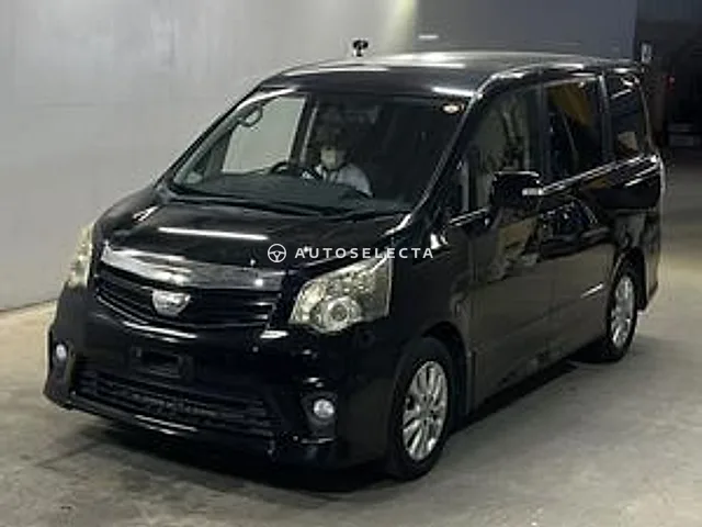 Toyota Noah 2010, auction grade 4