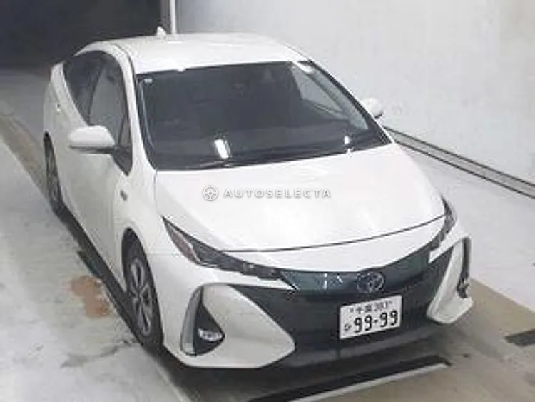 Toyota Prius PHV 2018, photo 1 of 1