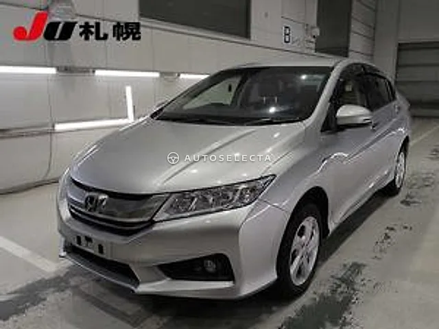 Honda Grace 2015, auction grade R
