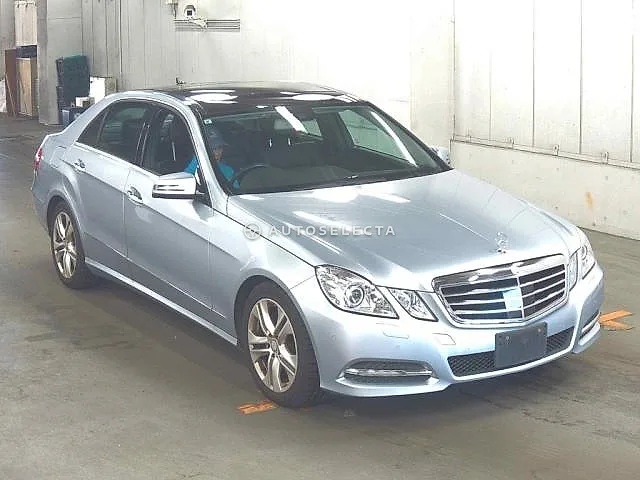 Mercedes-Benz E-Class 2012, auction grade 4.5