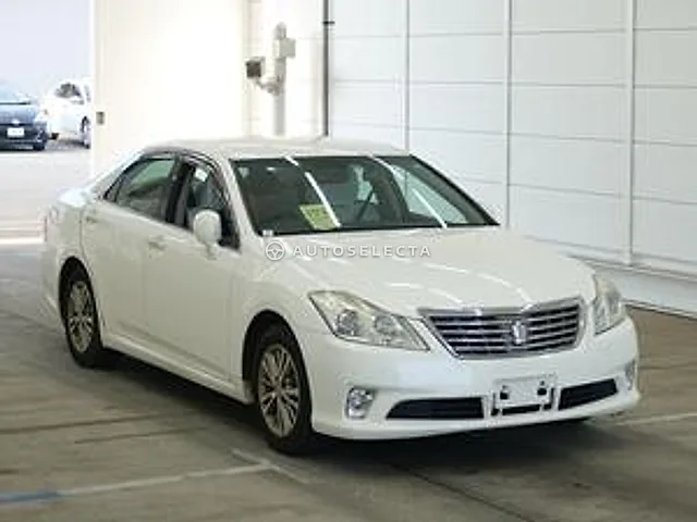 Toyota Crown 2010, auction grade 3
