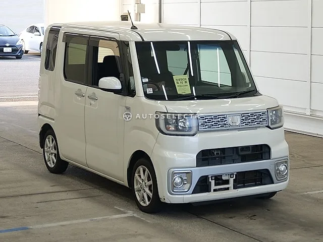 Daihatsu Wake 2015, auction grade 3.5