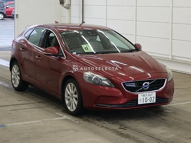 Volvo V40 2016, auction grade 3