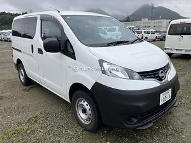 Nissan NV200 Vanette 2023, auction grade 3.5