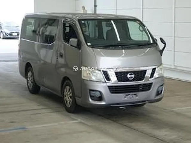 Nissan NV350 Caravan 2015, auction grade 3.5