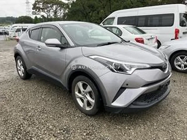 Toyota C-HR 2019, auction grade 3.5