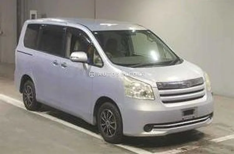 Toyota Noah 2009, photo 1 of 1