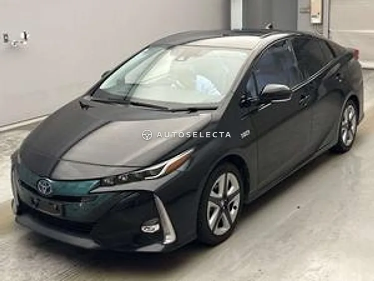 Toyota Prius PHV 2017, photo 1 of 1