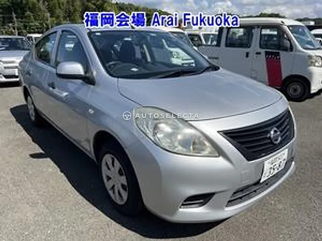 Nissan Tiida Latio 2014, auction grade 3.5