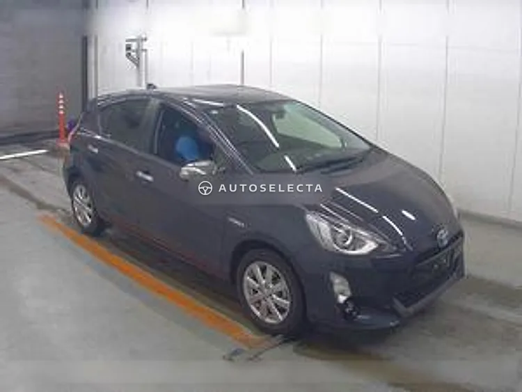 Toyota Aqua 2015, photo 1 of 1