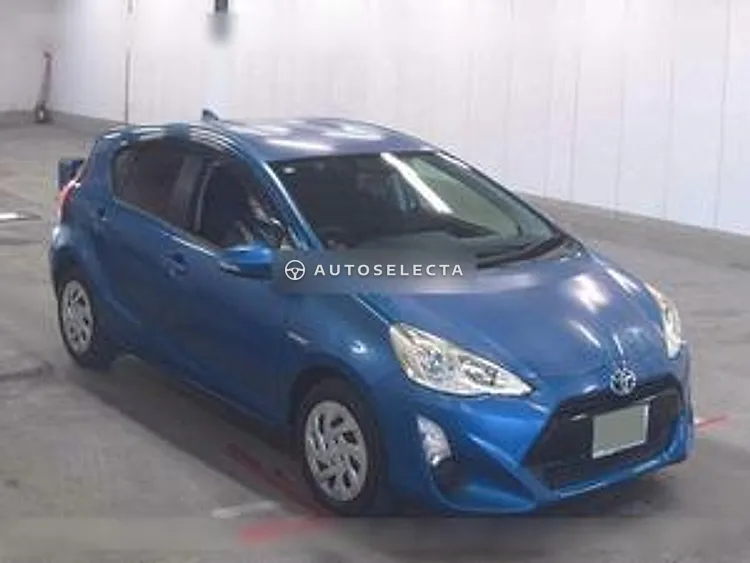 Toyota Aqua 2016, photo 1 of 6
