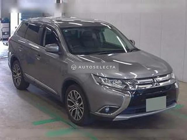Mitsubishi Outlander 2016, auction grade 4