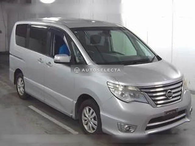 Nissan Serena 2015