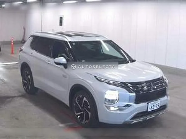 Mitsubishi Outlander PHEV 2022, auction grade 4