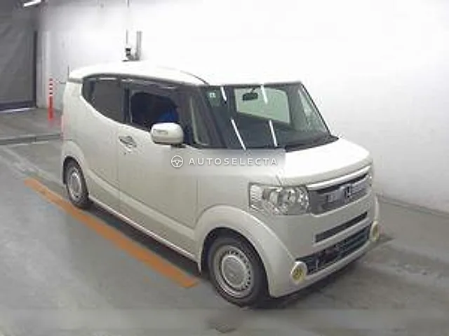Honda N-BOX Slash 2017, auction grade 3.5