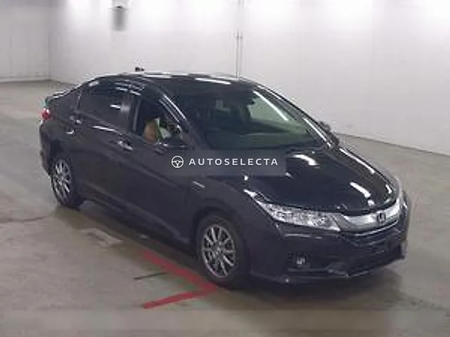 Honda Grace 2017, auction grade R