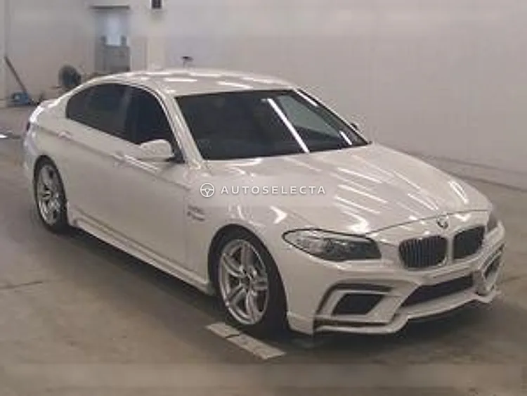 BMW 5 Series 2012, photo 1 of 1