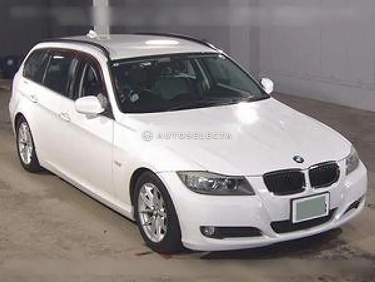 BMW 3 Series 2012, photo 1 of 6
