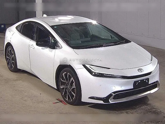 Toyota Prius PHV 2024, auction grade 4.5