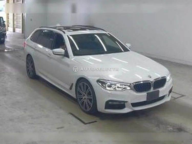 BMW 5 Series 2017, photo 1 of 6
