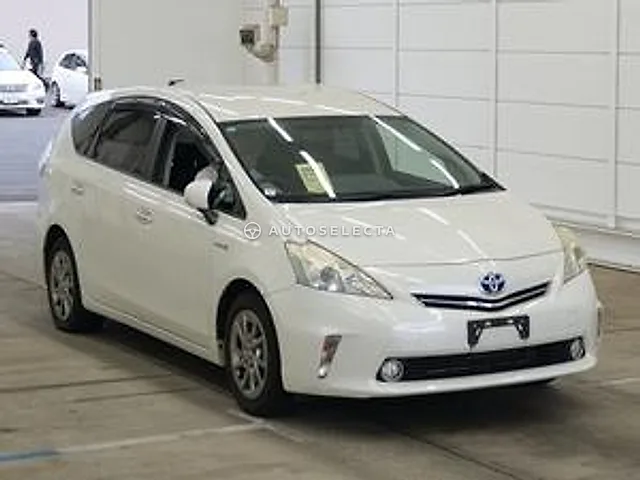 Toyota Prius Alpha 2014, auction grade 4
