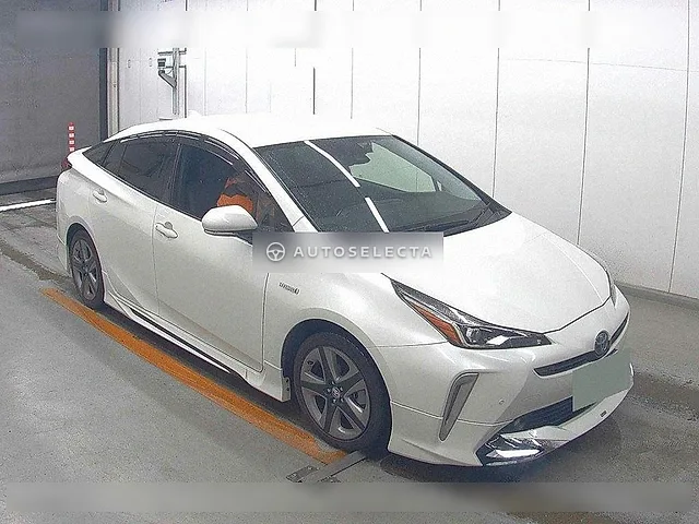 Toyota Prius 2019, auction grade 4