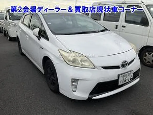 Toyota Prius 2012, auction grade 3