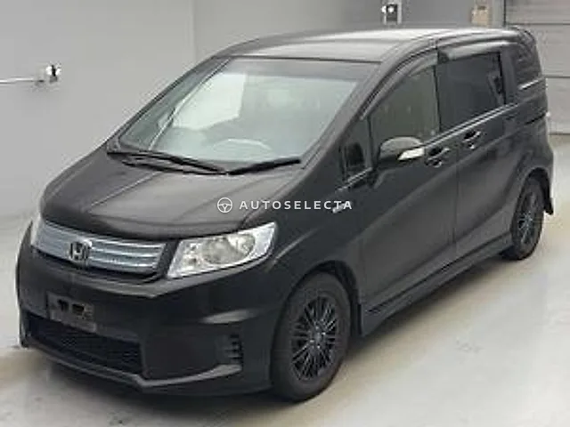 Honda Freed Spike Hybrid 2013, auction grade 3