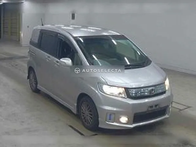 Honda Freed Spike Hybrid 2013, auction grade 3.5