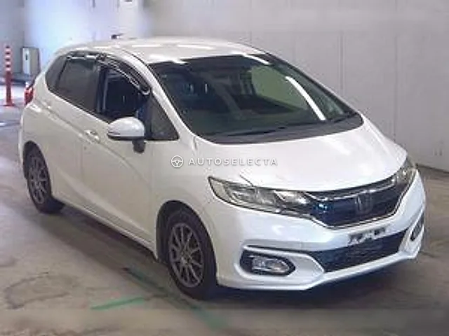 Honda Fit 2017, auction grade 3.5