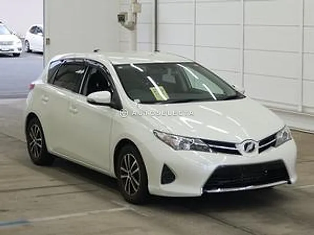 Toyota Auris 2014, auction grade 4