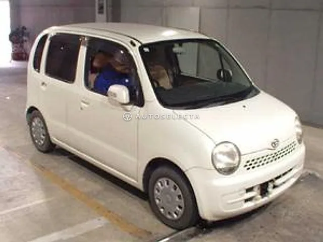 Daihatsu Move Latte 2005, auction grade 3.5