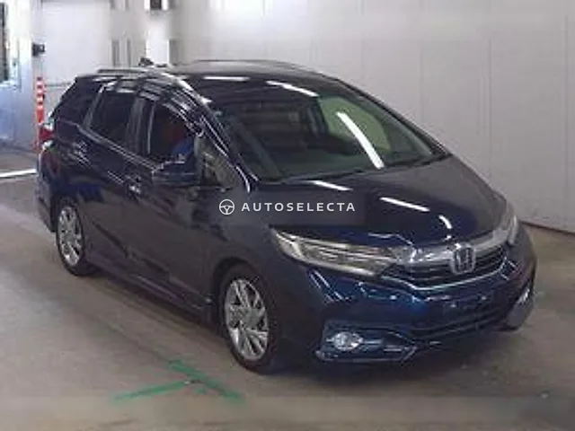 Honda Shuttle 2017, auction grade 3.5