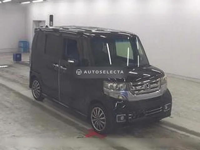 Honda N-BOX Custom 2015, auction grade 3.5