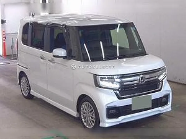 Honda N-BOX Custom 2023, auction grade 4.5
