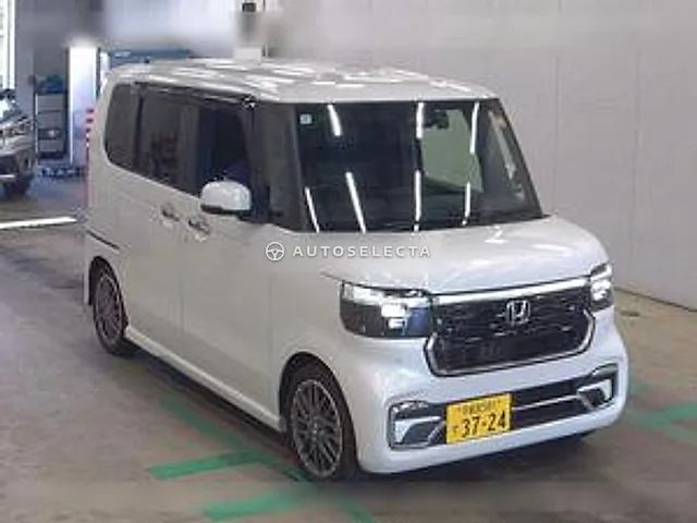 Honda N-BOX Custom 2024, auction grade 5