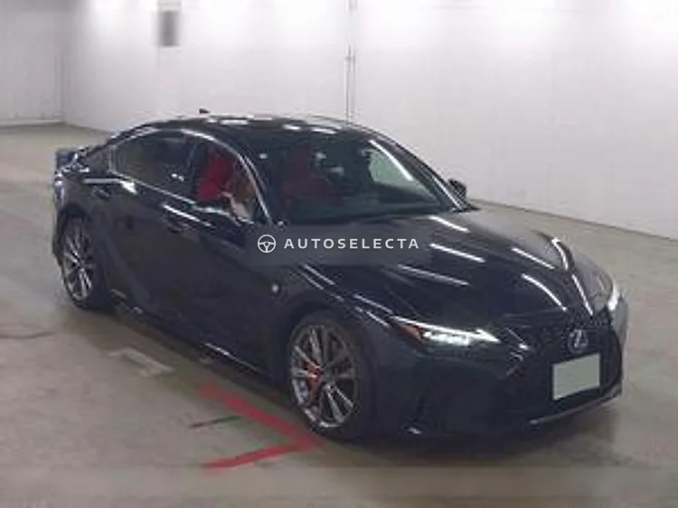 Lexus IS 2021, photo 1 of 6