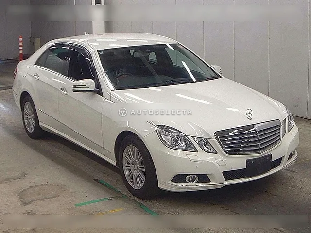 Mercedes-Benz E-Class 2009, auction grade 4