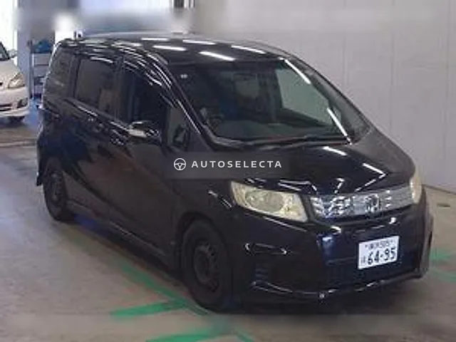 Honda Freed Spike Hybrid 2012, auction grade 4